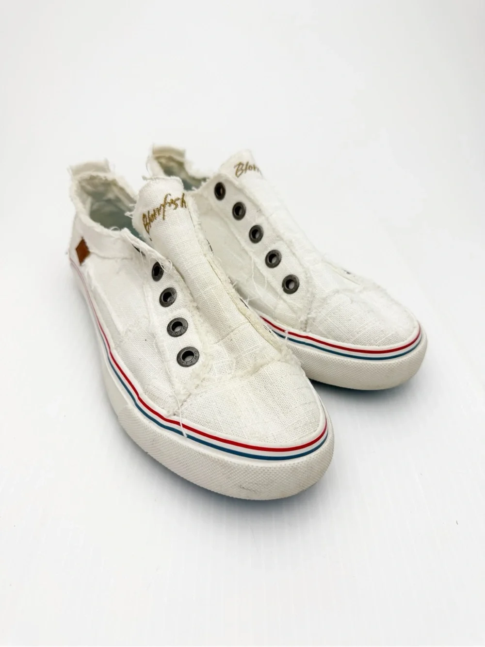 Blowfish Malibu Play White Textile Slip On Casual Fashion Sneakers Shoes